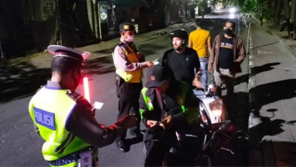 Polres Badung Gencar Lakukan Patroli dan Pemeriksaan Kendaraan untuk Cegah Kejahatan di Kabupaten Badung