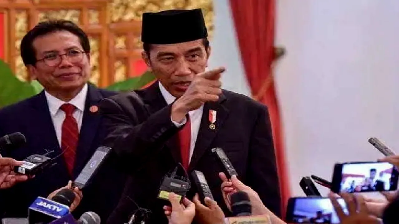 Mantan Jubir Presiden SBY Sebut Karma Politik Terkait Pemecatan Jokowi